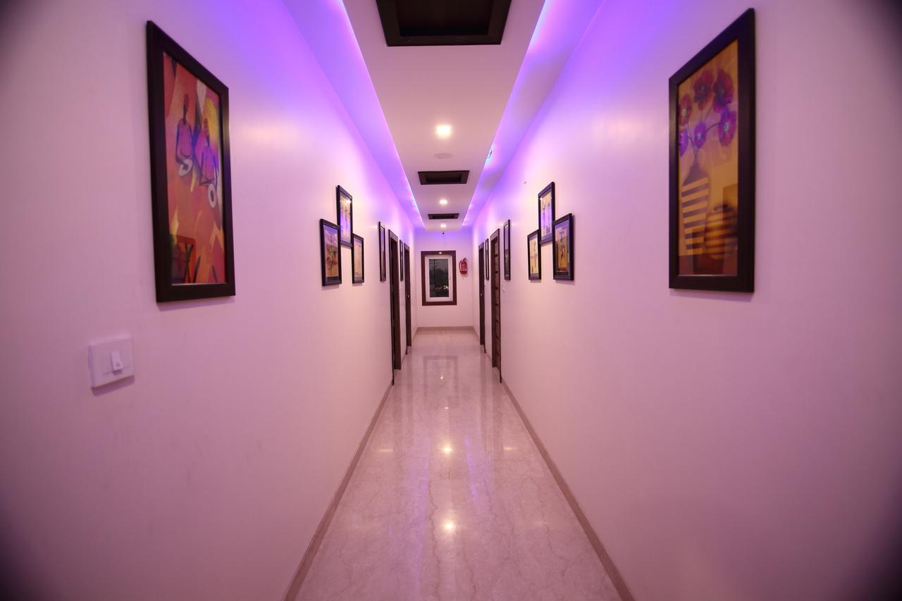 Regal Hotel And Restaurant Mathura Exterior photo